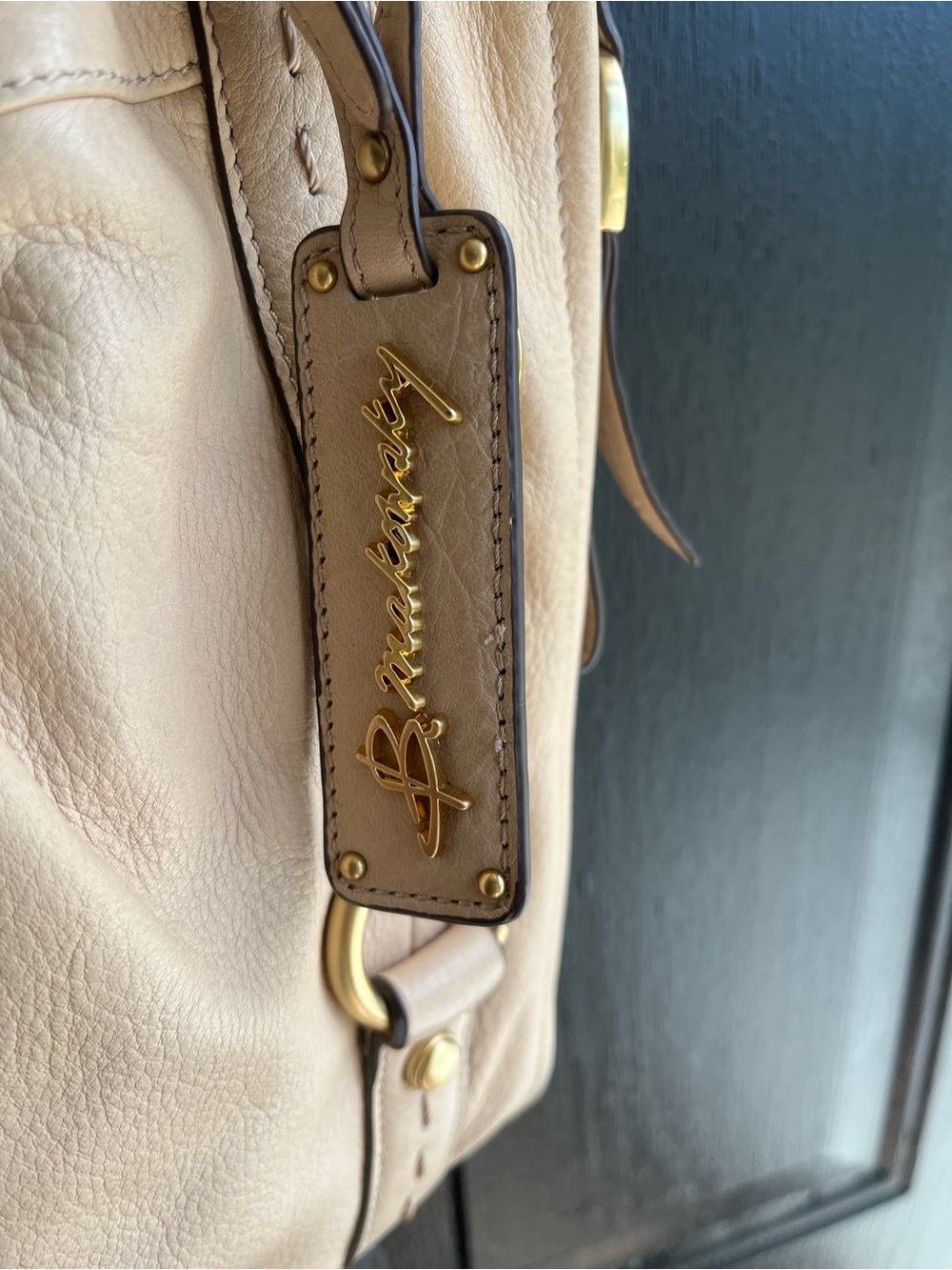 B Makowsky Light Beige Leather Shoulder Bag - Picture 2 of 10